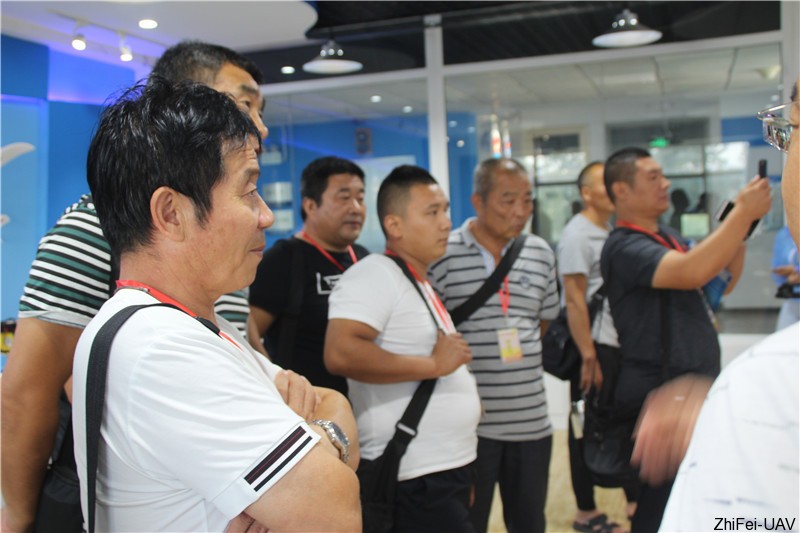 河北智飛極農(nóng)無(wú)人機(jī)科技|保定ASFC無(wú)人機(jī)駕駛員培訓(xùn)考證|打藥撒藥噴藥植保無(wú)人機(jī)